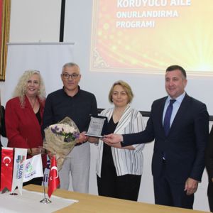 “Yılın Babası ve Koruyucu Aile Onurlandırma Programı”nda Aile Sevgisinin Gücü Vurgulandı - fotoğraf 5