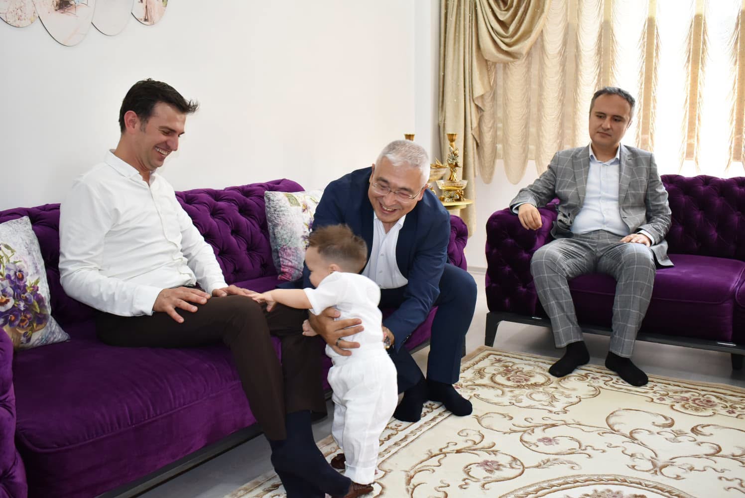 Çocuklarımıza Umut Olan Koruyucu Ailelerimizin Yanındayız