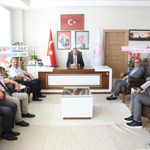 KURUM MÜDÜRLERİ VE STK BAŞKANLARI  İL MÜDÜRÜMÜZ SERDAR DEMİRCİ'YLE  BİR ARAYA  GELDİ - fotoğraf 1