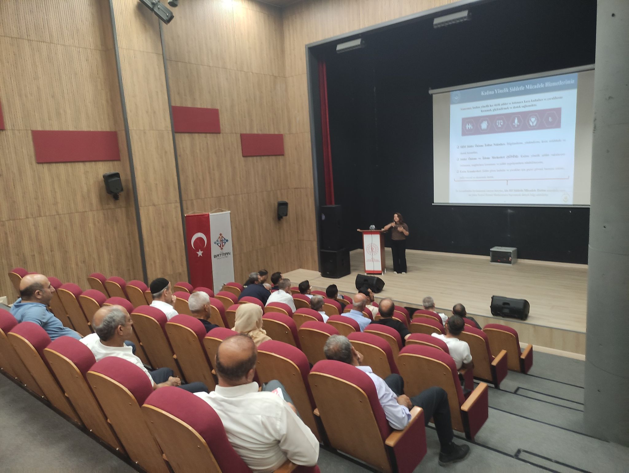  'Kadına Yönelik Şiddetle Mücadele' semineri 