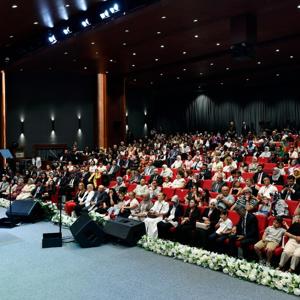 Emine Erdoğan Hanımefendi ve Bakanımız Göktaş "Gönül Elçileri Koruyucu Aile Vizyon Çalıştayı Kapanış Programı"na katıldı - fotoğraf 5
