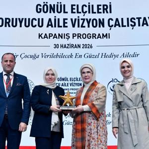 Emine Erdoğan Hanımefendi ve Bakanımız Göktaş "Gönül Elçileri Koruyucu Aile Vizyon Çalıştayı Kapanış Programı"na katıldı - fotoğraf 24