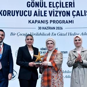 Emine Erdoğan Hanımefendi ve Bakanımız Göktaş "Gönül Elçileri Koruyucu Aile Vizyon Çalıştayı Kapanış Programı"na katıldı - fotoğraf 25