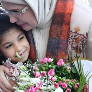 Emine Erdoğan ve Bakanımız Göktaş "Gönül Elçileri Koruyucu Aile Vizyon Çalıştayı Kapanış Programı"na katıldı - fotoğraf 12