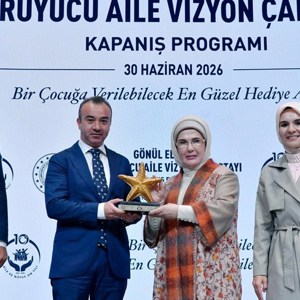 Emine Erdoğan ve Bakanımız Göktaş "Gönül Elçileri Koruyucu Aile Vizyon Çalıştayı Kapanış Programı"na katıldı - fotoğraf 23