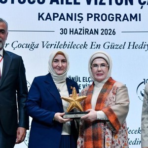 Emine Erdoğan ve Bakanımız Göktaş "Gönül Elçileri Koruyucu Aile Vizyon Çalıştayı Kapanış Programı"na katıldı - fotoğraf 26