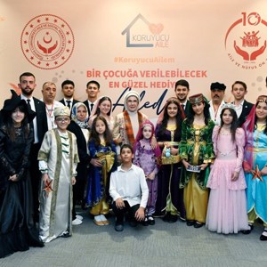 Emine Erdoğan ve Bakanımız Göktaş "Gönül Elçileri Koruyucu Aile Vizyon Çalıştayı Kapanış Programı"na katıldı - fotoğraf 31