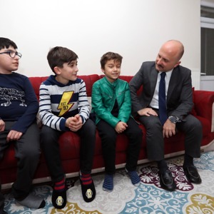Valimiz Dr. Osman VAROL, İl Müdürlüğümüz bünyesindeki Ferhat Çocukevi’ni ziyaret etti - fotoğraf 2
