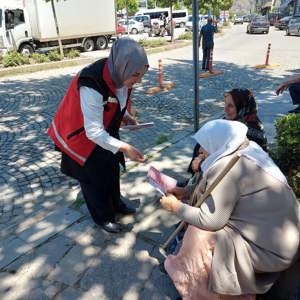 Müdürlüğümüz tarafından Şebinkarahisar ilçe meydanında Evlenecek Gençlerin Desteklenmesi Projesi hakkında tanıtım faaliyeti gerçekleştirilmiştir. - fotoğraf 3