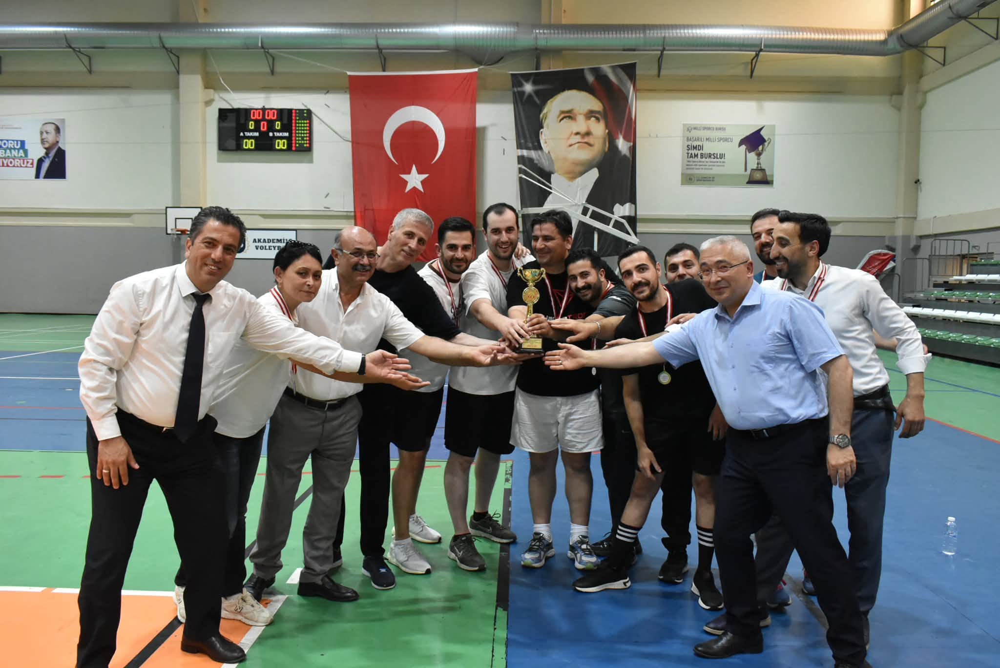 Personel Voleybol Turnuvasında Şampiyon Yıldırım Sosyal Hizmet Merkezi