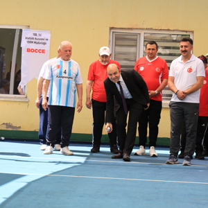   İl Müdürümüz Sayın Abdulhalim Ünalan Ve İdarecilerimizin Katılımıyla, Erzincan 100. Yıl Atatürk Huzurevi Bocce Takımımız İle Sivas İhramcızade Huzurevi Bocce Takımı Arasında Heyecan Dolu Bir Bocce Karşılaşması Gerçekleşti. - fotoğraf 3