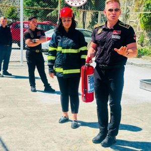 “Yangın Söndürme Ve Ekipman Kullanımı” Konulu Uygulamalı Hizmet İçi Eğitim Gerçekleştirildi. - fotoğraf 1