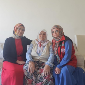 Kıbrıs Gazisi Davut Ulus Ve Şehit Resul Adanur’un Kıymetli Annesi Hanesinde Ziyaret Edildi. - fotoğraf 2