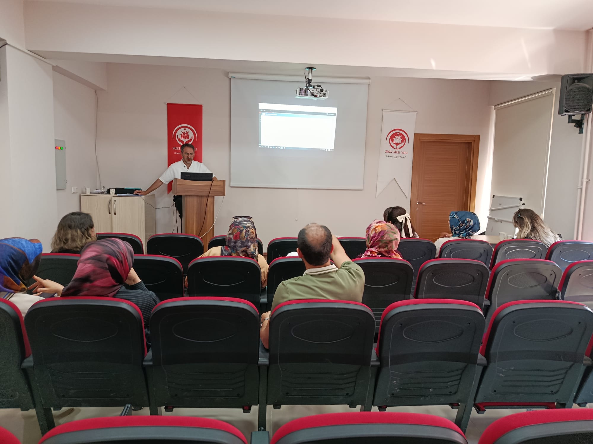 İdari ve Mali İşler Süreçlerinin Mevzuata Uygun, Etkin ve Verimli Yürütülmesine Yönelik Bilgilendirme Eğitimi."