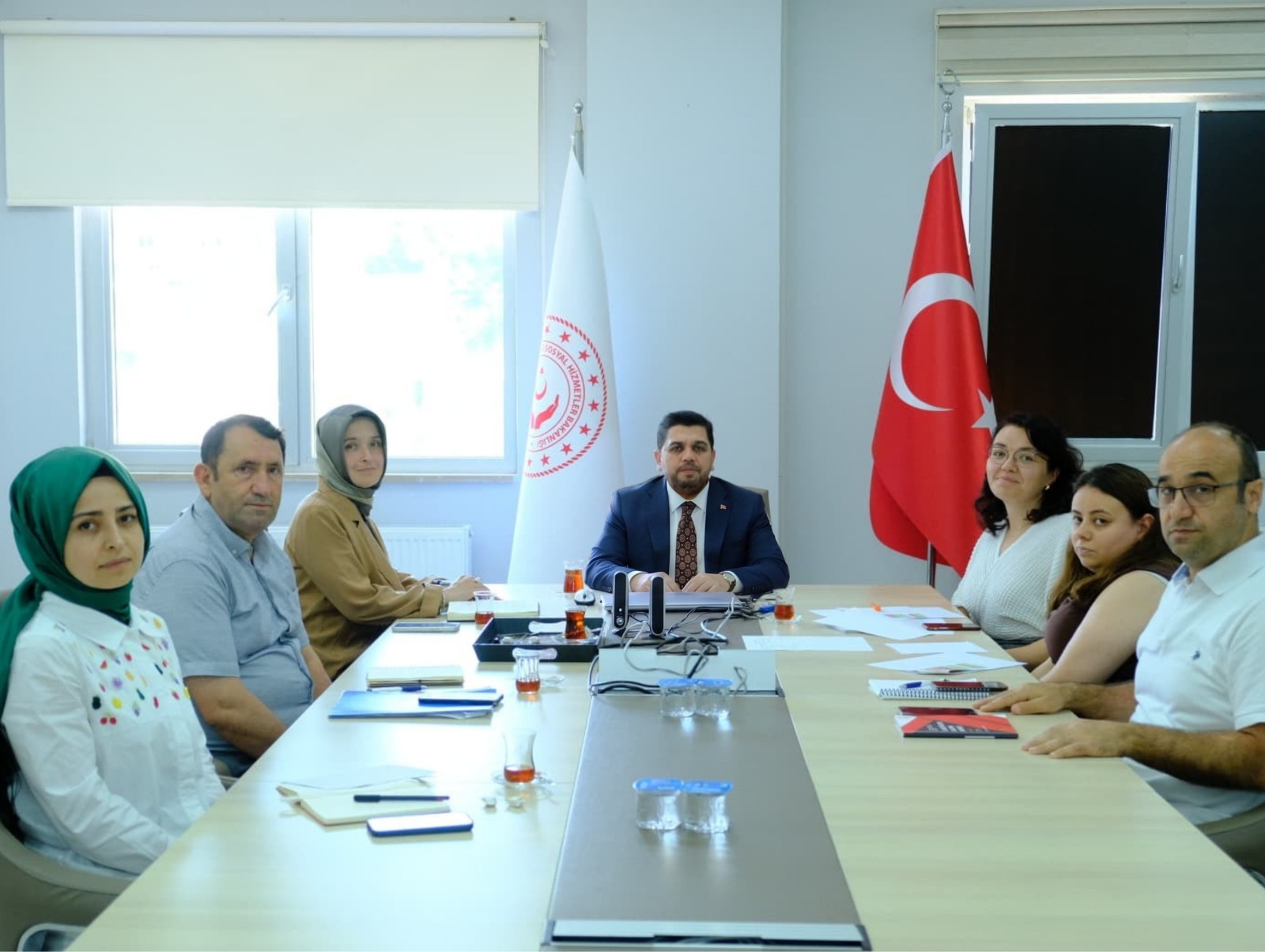 İl Müdürümüz Sayın Ender YANIK, Şehit Yakınları ve Gazi Hizmetleri Birimi ile Değerlendirme Toplantısı Gerçekleştirdi.