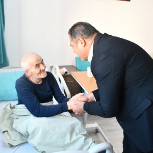 İl Müdürümüz Mustafa TOSUNOĞLU, Kars Huzurevi Yaşlı Bakım ve Rehabilitasyon Merkezi Müdürlüğünü ziyaret etti. - fotoğraf 2