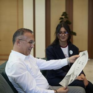 Gaziantep Çocuk Hakları Komitesi Üyelerinden Valimiz Sayın Kemal Çeber’e Ziyaret - fotoğraf 2