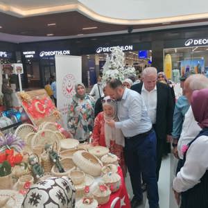 Şehit Yakınlarımızın Eserleri “Sanata Yolculuk” Sergisinde Sanatseverlerle Buluştu - fotoğraf 6