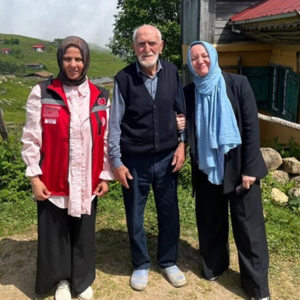 Çaykara İlçesi Şehidimiz Yıldıray Birlik'in Kıymetli Ailesi İkametlerinde Ziyaret Edildi. - fotoğraf 2