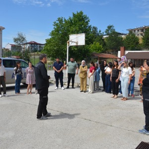Afet Bilinci ve Deprem Anında Yapılması Gerekenler Konulu Eğitimi Verildi. - fotoğraf 2