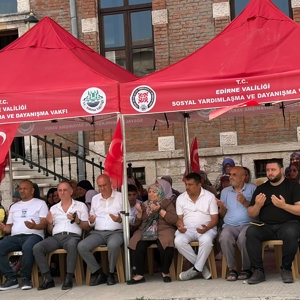 23.06.1994 yılında Kars 14. Mekanize Piyade Tugay Komutanlığı emrinde vatani görevini ifa ederken şehadete erişen Şehit Mustafa TEZGİDER anısına Şehit Mustafa Tezgider SODAM'da Mevlid-i Şerif programı düzenlendi. - fotoğraf 1
