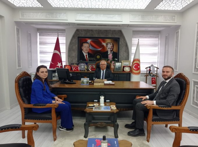 İl Müdürümüz Alper Alp, İl Genel Meclisi Başkanı Adnan Ünal’ı makamında ziyaret etti.
