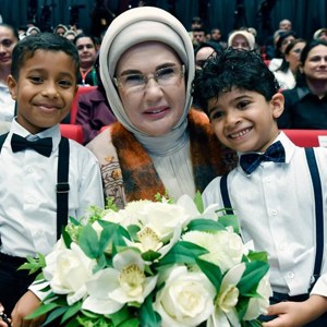 Emine Erdoğan Hanımefendi ve Bakanımız Göktaş "Gönül Elçileri Koruyucu Aile Vizyon Çalıştayı Kapanış Programı"na katıldı - fotoğraf 17