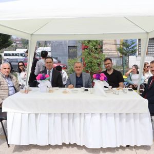 10-16 Mayıs Engelliler Haftası dolayısıyla  kermes etkinliği düzenlenmiştir.  - fotoğraf 1