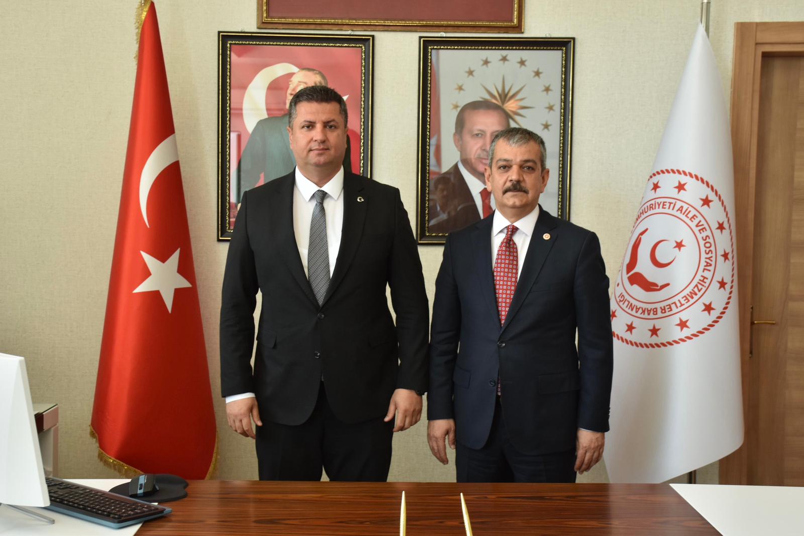 MİLLETVEKİLİ PROF. DR. EROL KELEŞ İLE SOSYAL HİZMETLER ÜZERİNE İSTİŞARE TOPLANTISI GERÇEKLEŞTİRİLDİ