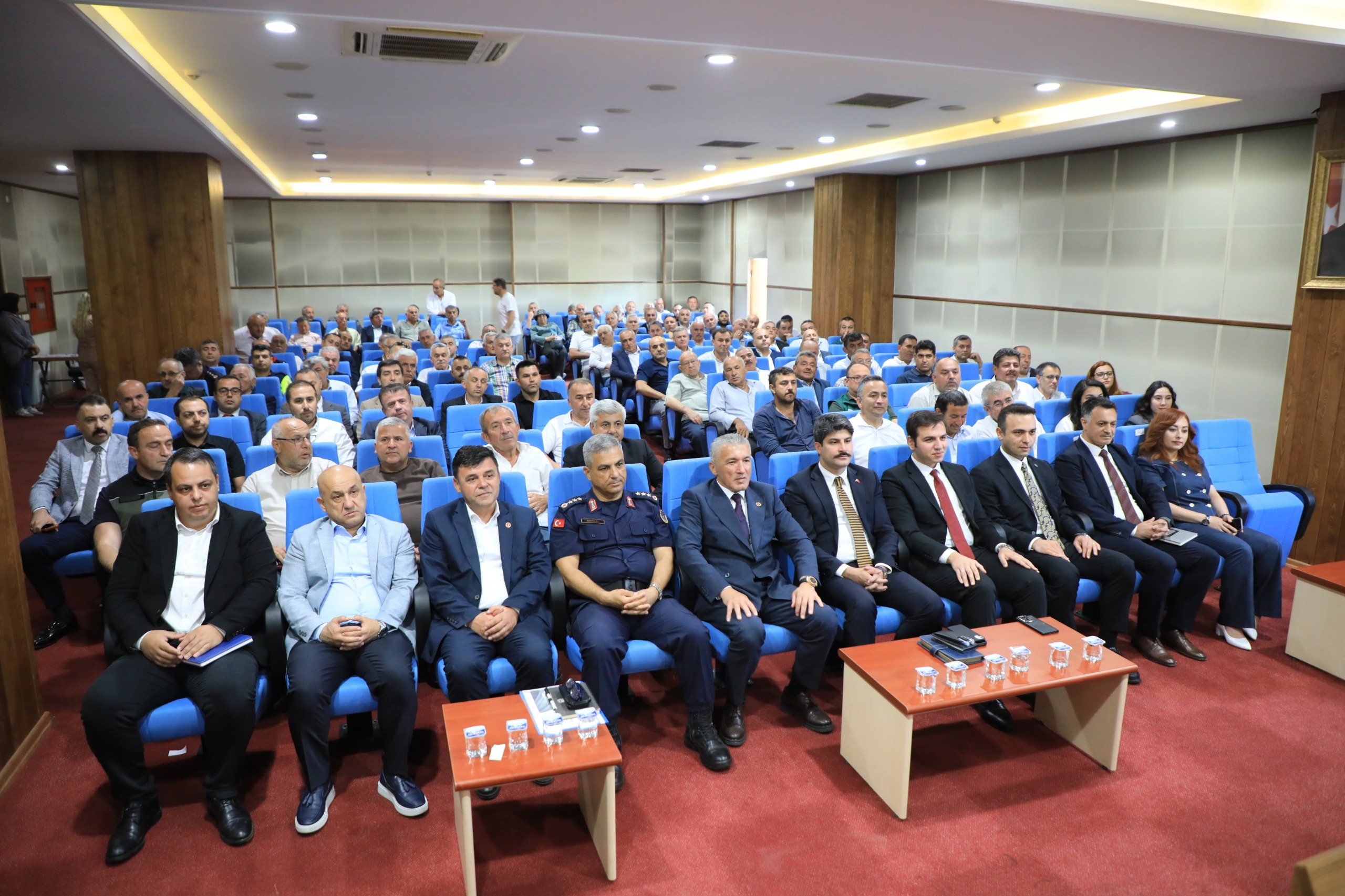 Muhtarlara Yönelik Sosyal Hizmetler ve Şiddetle Mücadele Bilgilendirme Toplantısı Gerçekleştirildi - fotoğraf 1