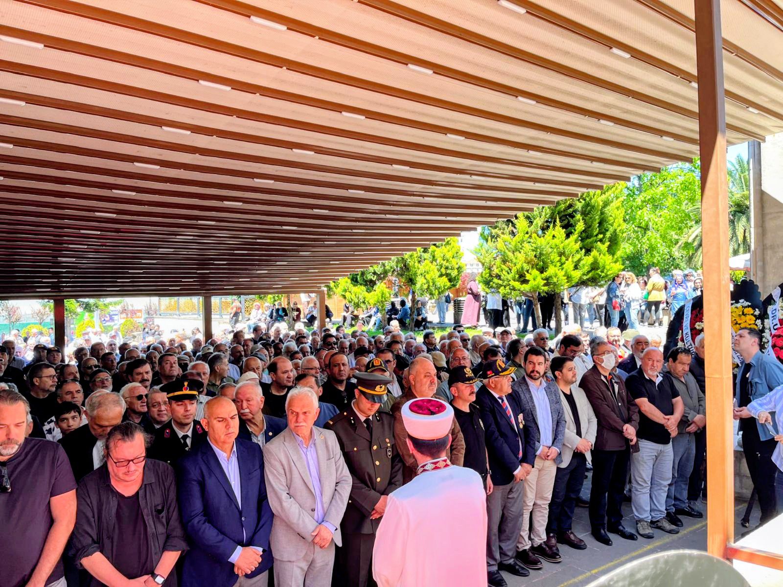 Kahraman Kıbrıs Gazimiz, Emekli Tabip Binbaşı Dr. Cemil ÖZTÜRK, son yolculuğuna dualarla uğurlandı.