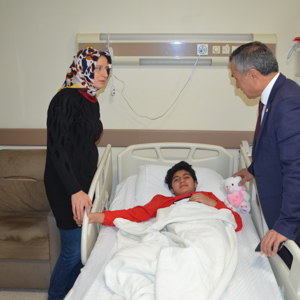 İl Müdürümüz Mahmut ÖZDEMİR Sağlık Sorunları Yaşayan Çocuğumuzu Ziyaret Etti - fotoğraf 2