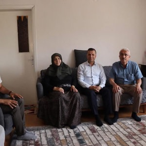 Şehidimizin Emanetleri Başımızın Tacıdır - fotoğraf 2