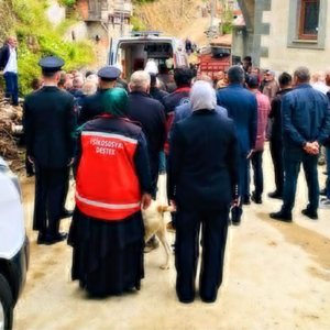 İl Müdürümüz Dr. Hüseyin Mollaoğlu Çaykara İlçesine Kıbrıs Gazimiz Katip Aygün’ün Cenaze Törenine Katılım Sağladı.  - fotoğraf 2
