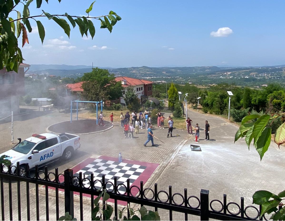 Çocuklarımız İçin AFAD Farkındalık Eğitimi ve Acil Durum Tatbikatları Gerçekleştirildi - fotoğraf 2