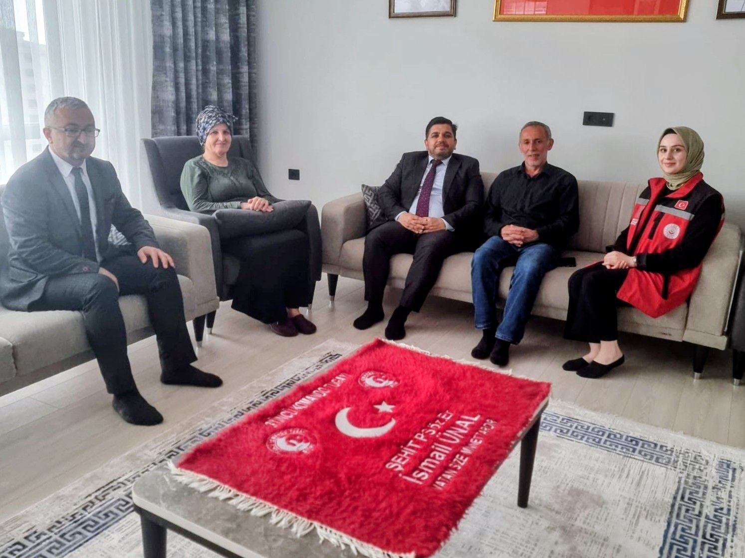 İl Müdürümüzden Şehidimiz P. Söz. Er İsmail ÜNAL’ın Ailesine Ziyaret