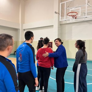 Gazi Çelebi Spor Salonu’nda “Sinop’ta Mutlu Çarşamba” Coşkusu - fotoğraf 2