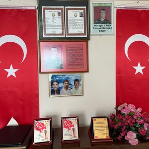 Şehit Ailelerimiz Daima Başımızın Tacıdır - fotoğraf 1