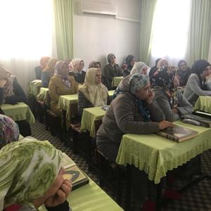 Kuran Kursu Kursiyerlerine ''Değerlerin Ediniminde Ailenin Rolü'' Anlatıldı - fotoğraf 1