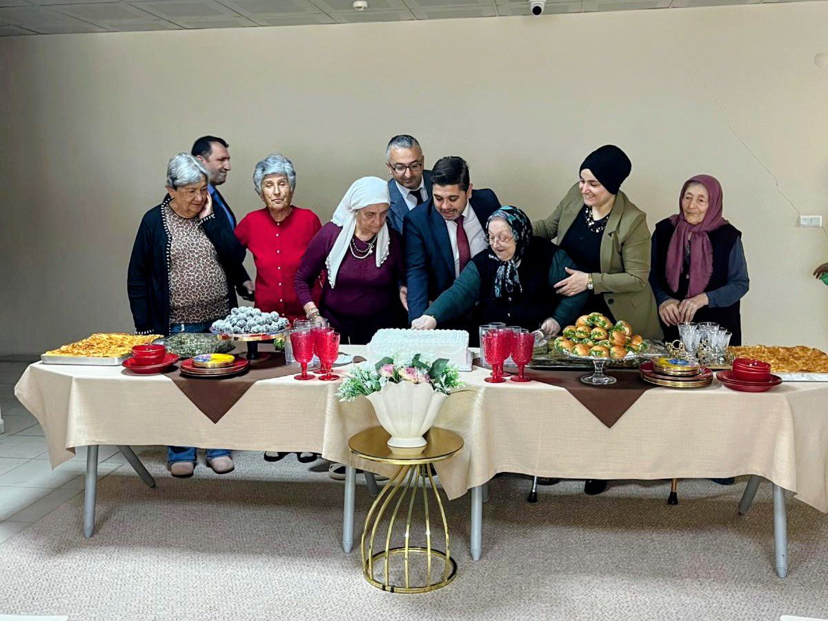 Huzurevi Sakinlerine Anneler Günü Ziyareti