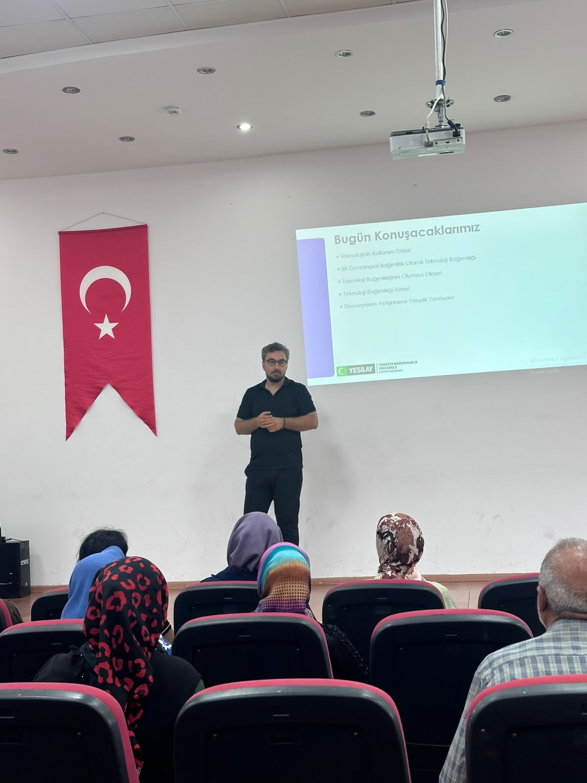 Kilis Sosyal Hizmet Merkezi Müdürlüğü’nden TBM Kapsamında "Dijital Bağımlılık" Eğitimi