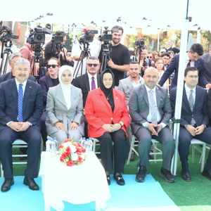 Bakanımız Sayın Mahinur Özdemir Göktaş ve Valimiz Dr. Erdinç Yılmaz, İl Müdürlüğümüze Bağlı Aktif Yaşam Merkezi’nin Açılışını Gerçekleştirdi - fotoğraf 2