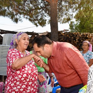 Gazi Ailesine Başsağlığı Ziyareti - fotoğraf 5