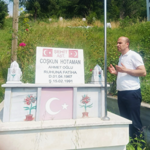 Aziz Şehitlerimiz Erol Kalkışım, Coşkun Hotoman, Feriştah Akdoğan Ve Selçuk Mumcu’nun Kabirleri Ziyaret Edildi. - fotoğraf 2