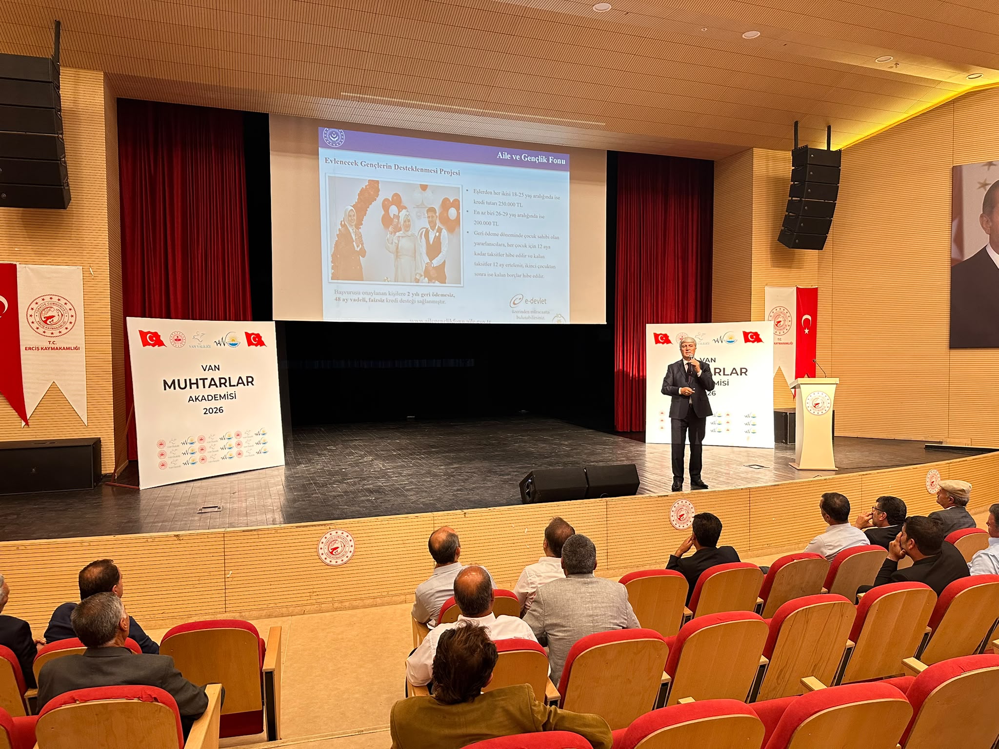 İlimiz Erciş ve Çaldıran İlçesinde Muhtarlar Akademisi Kapsamında Muhtarlara Eğitim Programı