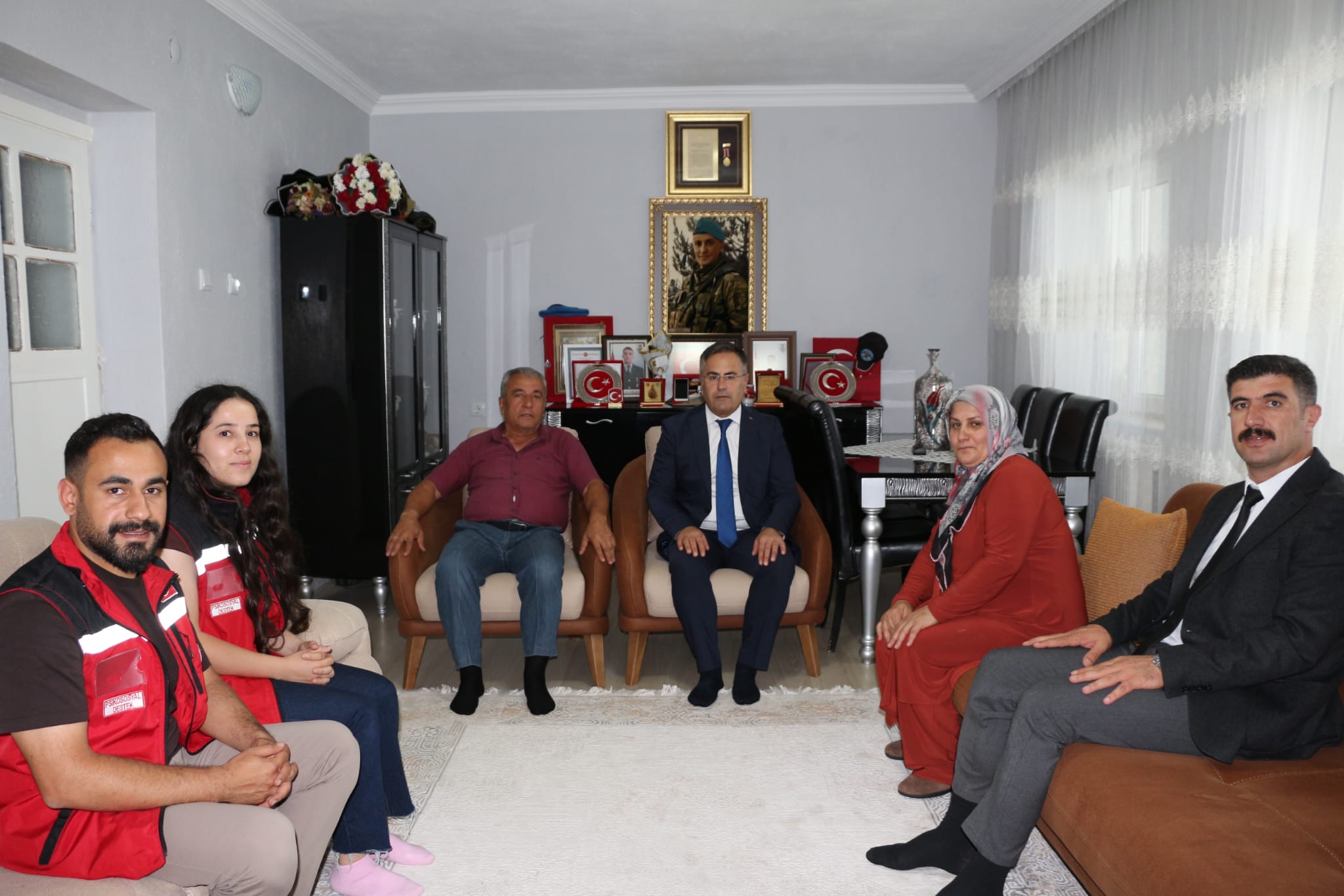 İl Müdürümüz Vefa Akdoğan, Aziz Şehidimiz Mesut Ardıç’ın Kıymetli Ailesini Ziyaret Etti