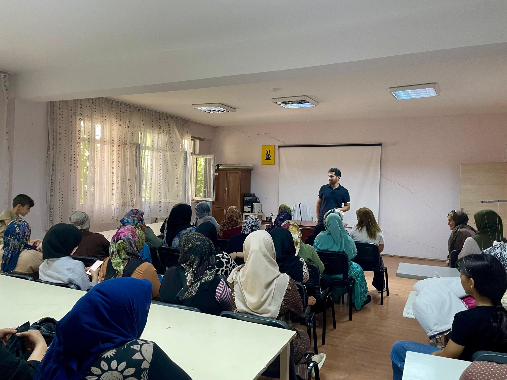 Esnaf ve Vatandaşlarımıza Kadına Yönelik Şiddetle Mücadele Hakkında Bilgi vermek