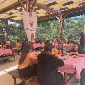 Yozgat Çamlık Milli Parkı'nda Etkinlik: Öğrenciler Hem Kebap Yedi Hem De Yeteneklerini Sergiledi. - fotoğraf 1