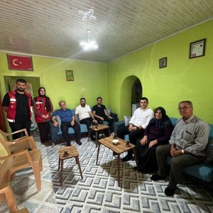 Şehit Çelebi Yılmaz'ın sene-i devriyesinde kıymetli ailesi ziyaret edildi. - fotoğraf 1