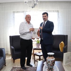 2023 yılında Zonguldak Sosyal Hizmet Merkezi Müdürlüğü’nden emekli olan Mahmut Gürsoy ve ailesi ziyaret edilmiştir. - fotoğraf 2